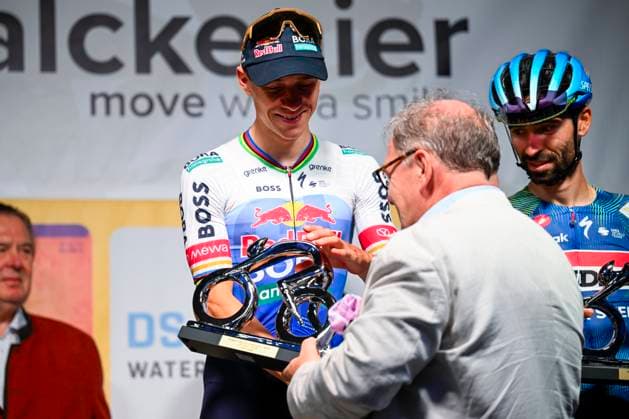 Na-Tourcriterium Aalst - 27 07 2026 AALST, BELGIUM - JULY 27 : Evenepoel Remco (BEL) of Red Bull BORA Hansgrohe on the podium during the 89th edition of the post Tour de France criterium of Aalst cycling race on July 27, 2026 in Aalst, Belgium, 27 07 2026 Aalst Belgium  Copyright: xTomasxSiskx