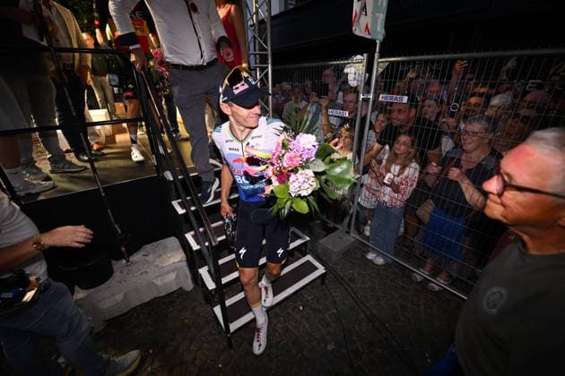 Na-Tourcriterium Aalst - 27 07 2026 AALST, BELGIUM - JULY 27 : Evenepoel Remco (BEL) of Red Bull BORA Hansgrohe after the race during the 89th edition of the post Tour de France criterium of Aalst cycling race on July 27, 2026 in Aalst, Belgium, 27 07 2026 Aalst Belgium  Copyright: xTomasxSiskx
