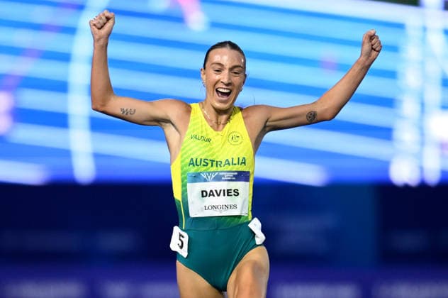 COM26 ATHLETICS, Rose Davies of Australia celebrates after winning the Women™s 10000m Final during the Glasgow 2026 Commonwealth Games at Scotstoun Stadium in Glasgow, Scotland, Monday, July 27, 2026. ( NO ARCHIVING, EDITORIAL USE ONLY Glasgow United Kingdom  Copyright: xJOELxCARRETTx 20260728178899841768