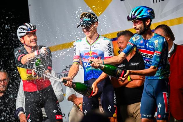 Na-Tourcriterium Aalst - 27 07 2026 AALST, BELGIUM - JULY 27 : Evenepoel Remco (BEL) of Red Bull BORA Hansgrohe, Herregodts Rune (BEL) of UAE Team Emirates XRG, Paret-Peintre Valentin (FRA) of Soudal Quick Step on the podium during the 89th edition of the post Tour de France criterium of Aalst cycling race on July 27, 2026 in Aalst, Belgium, 27 07 2026 Aalst Belgium  Copyright: xTomasxSiskx