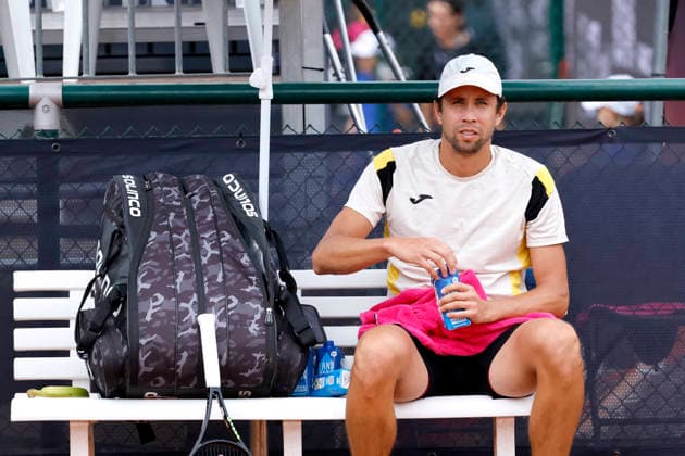 Tennisspieler Daniel Elahi Galan (COL) in der Qualifikationsrunde bei den Bonn Open 2026 (auch: ATP, Tennis Herren Challenger Bonn). Die Bonn Open sind Teil der ATP Challenger Tour und werden im Freien auf Sand ausgetragen. Bonn, 27.07.2026 NRW Deutschland *** Tennis player Daniel Elahi Galan (COL) in the qualifying round at the 2026 Bonn Open, also known as the ATP Challenger Bonn. The Bonn Open is part of the ATP Challenger Tour and is played outdoors on clay. Bonn, July 27, 2026, North Rhine-Westphalia, Germany Copyright: xChristophxHardtx