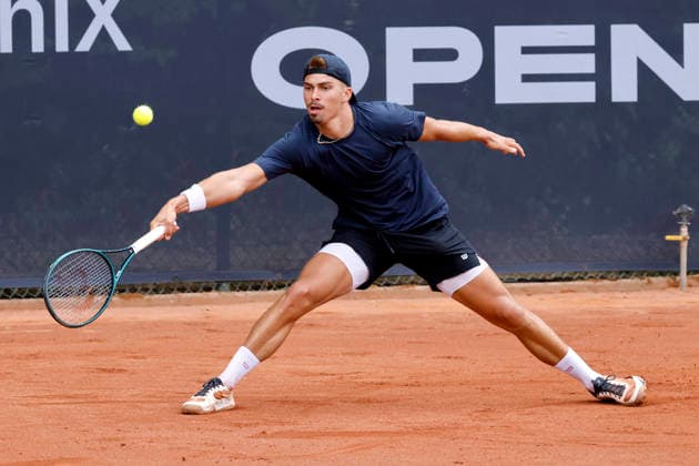 Tennisspieler Marko Topo (GER) in der Qualifikationsrunde bei den Bonn Open 2026 (auch: ATP, Tennis Herren Challenger Bonn). Die Bonn Open sind Teil der ATP Challenger Tour und werden im Freien auf Sand ausgetragen. Bonn, 27.07.2026 NRW Deutschland *** Tennis player Marko Topo (GER) in the qualifying round at the 2026 Bonn Open, also known as the ATP Challenger Bonn. The Bonn Open is part of the ATP Challenger Tour and is played outdoors on clay. Bonn, July 27, 2026, North Rhine-Westphalia, Germany Copyright: xChristophxHardtx