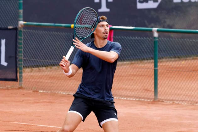 Tennisspieler Marko Topo (GER) in der Qualifikationsrunde bei den Bonn Open 2026 (auch: ATP, Tennis Herren Challenger Bonn). Die Bonn Open sind Teil der ATP Challenger Tour und werden im Freien auf Sand ausgetragen. Bonn, 27.07.2026 NRW Deutschland *** Tennis player Marko Topo (GER) in the qualifying round at the 2026 Bonn Open, also known as the ATP Challenger Bonn. The Bonn Open is part of the ATP Challenger Tour and is played outdoors on clay. Bonn, July 27, 2026, North Rhine-Westphalia, Germany Copyright: xChristophxHardtx