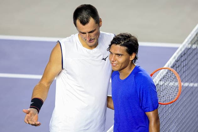 Mifel Tennis Open in Mexico Alex Hernandez (R) of Mexico congratulates Bernard Tomic (L) of Australia during the Mifel Tennis Open by Telcel Oppo round of 32 match in Los Cabos, Baja California Sur, Mexico, 27 July 2026. LOS CABOS Mexico  Copyright: xJORGExREYESx