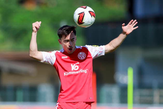 Paul Nebel (1. FSV Mainz 05) kontrolliert den Ball, Tag 2, Trainingslager 1. FSV Mainz 05, Sportzentrum am 28. July 2026 in Wörgl, Österreich. (Foto von Marco Steinbrenner DeFodi Images) Paul Nebel (1. FSV Mainz 05) controls the ball, Tag 2, Trainingslager 1. FSV Mainz 05, Sportzentrum, July 28, 2026 in Wörgl, Austria. (Photo by Marco Steinbrenner DeFodi Images) - *** Paul Nebel 1 FSV Mainz 05 controls the ball, Day 2, 1 FSV Mainz 05 training camp, Sports Center on July 28, 2026, in Wörgl, Austria Photo by Marco Steinbrenner DeFodi Images Paul Nebel 1 FSV Mainz 05 controls the ball, Day 2, 1 FSV Mainz 05 Training Camp, Sports Center, July 28, 2026, in Wörgl, Austria. Photo by Marco Steinbrenner, DeFodi Images