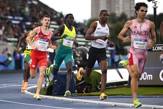 COM26 ATHLETICS, Peter Bol of Australia (centre) competes in the Men s Men s 800m Heats during the Glasgow 2026 Commonwealth Games at Scotstoun Stadium in Glasgow, Scotland, Tuesday, July 28, 2026. ( NO ARCHIVING, EDITORIAL USE ONLY Glasgow United Kingdom  Copyright: xJOELxCARRETTx 20260728196510423221
