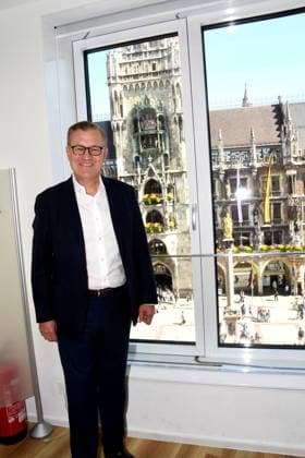 Bayern-Boss Jan-Christian Dreesen Muenchen 28.07.2026 Presseclub Muenchen Eigenveranstaltung: Die WM ist vorbei der FC Bayern startet wieder! Bayern-Boss Jan-Christian Dreesen vor Saisonbeginn im Gespräch ueber dauerhaften finanziellen und sportlichen Erfolg *** Bayern Boss Jan Christian Dreesen, Munich, July 28, 2026, Munich Press Club, In-House Event: The World Cup is over; FC Bayern is back in action. Bayern Boss Jan Christian Dreesen discusses sustained financial and sporting success ahead of the start of the season.