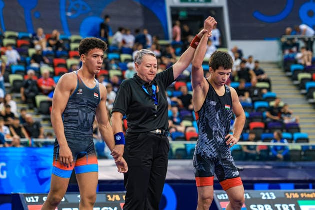 U17, U 17 Wrestling World Championships 60kg GR - Makhdi Barotov (TJK) df. Mohamed Amr Galal Taha Ahmed (EGY) *** U17 Wrestling World Championships, 60 kg Greco-Roman: Makhdi Barotov (TJK) defeated Mohamed Amr Galal Taha Ahmed (EGY) Copyright: xUnitedxWorldxWrestlingx xAmirrezx UWW-U17-WC-BAKU-2026