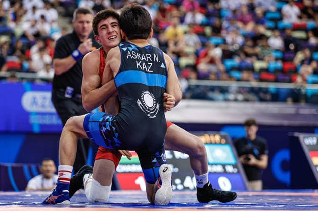 U17, U 17 Wrestling World Championships 60kg GR - Elmir Charkazov (AZE) df. Nurali Askar (KAZ) *** U17 Wrestling World Championships, 60 kg Greco-Roman: Elmir Charkazov (AZE) def. Nurali Askar (KAZ) Copyright: xKostadinxAndonovx UWW-U17-WC-BAKU-2026