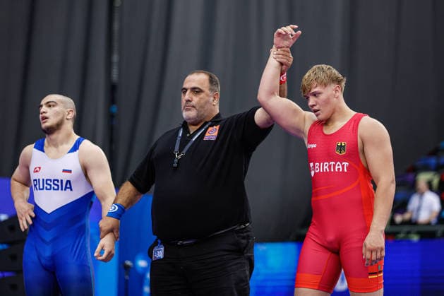 U17, U 17 Wrestling World Championships 92kg GR - Sascha Schwab (GER) df. Aslan Kardanov (RUS) *** U17 Wrestling World Championships, 92 kg, Greco-Roman: Sascha Schwab (GER) def. Aslan Kardanov (RUS) Copyright: xKostadinxAndonovx UWW-U17-WC-BAKU-2026