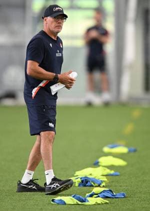 The Oriam, Edinburgh. Edinburgh Rugby Defence Coach Brad Davis during the session Edinburgh Rugby Training and press conference, PK, Pressekonferenz Rugby Union, Oriam, Edinburgh, Scotland, UK - 28 Jul 2026Edinburgh Hive Stadium United Kingdom  Copyright: xNeilxHanna Shutterstockx 17017414ak