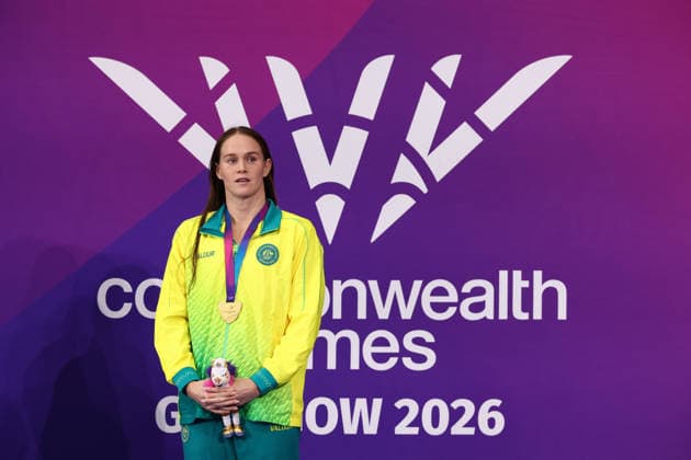 July 27, 2026, Glasgow, Scotland, Great Britain: ALEX PERKINS of Australia poses with her gold medal in the Swimming Women s 100m Butterfly Medal Ceremony of the Commonwealth Games Glasgow 2026 at the Tollcross International Swimming Centre in Glasgow, Scotland. Glasgow Great Britain - ZUMAc179 20260727_zep_c179_465 Copyright: xMickaelxChavetx