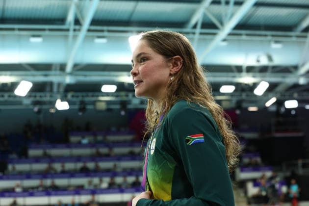 July 27, 2026, Glasgow, Scotland, Great Britain: ERIN GALLAGHER of South Africa poses with her bronze medal in the Swimming Women s 100m Butterfly Medal Ceremony of the Commonwealth Games Glasgow 2026 at the Tollcross International Swimming Centre in Glasgow, Scotland. Glasgow Great Britain - ZUMAc179 20260727_zep_c179_475 Copyright: xMickaelxChavetx