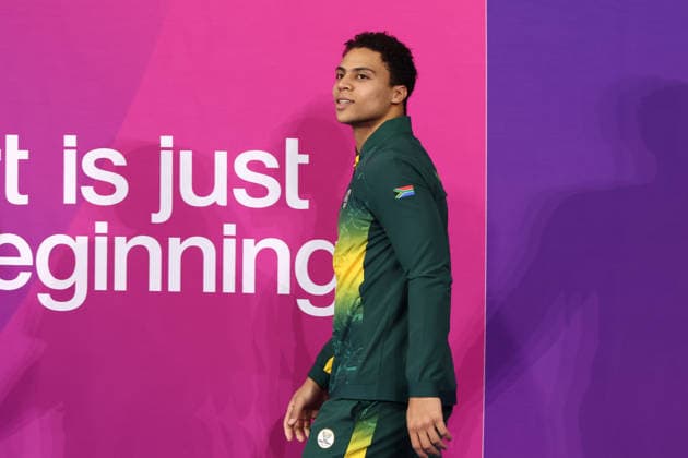 July 27, 2026, Glasgow, Scotland, Great Britain: MICHAEL HOULIE of South Africa poses with the silver medal during the Swimming Men s 50m Breaststroke Medal Ceremony of the Commonwealth Games Glasgow 2026 at the Tollcross International Swimming Centre in Glasgow, Scotland. Glasgow Great Britain - ZUMAc179 20260727_zep_c179_511 Copyright: xMickaelxChavetx