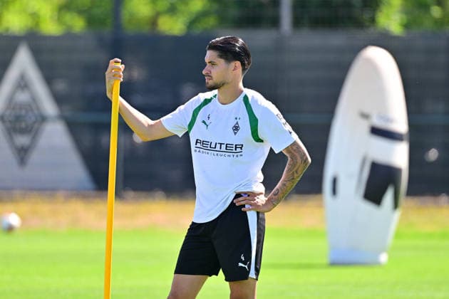 28.07.2026; Moenchengladbach; Fussball, Herren, Saison 2026 2027, Training Borussia Moenchengladbach Kevin Diks (Gladbach) DFL regulations prohibit any use of photographs as image sequences and or quasi-video. ista-Borussia-Park NRW Deutschland *** July 28, 2026, Mönchengladbach, Soccer, Men s, 2026–2027 Season, Borussia Mönchengladbach Training, Kevin Diks, Gladbach. DFL regulations prohibit any use of photographs as image sequences and or quasi-video content at Borussia Park, North Rhine-Westphalia, Germany