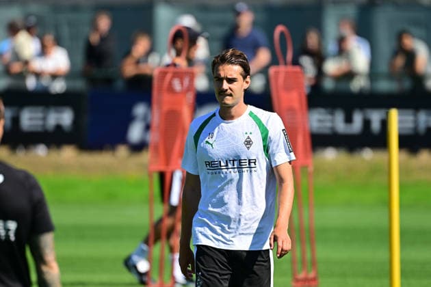 28.07.2026; Moenchengladbach; Fussball, Herren, Saison 2026 2027, Training Borussia Moenchengladbach Florian Neuhaus (Gladbach) DFL regulations prohibit any use of photographs as image sequences and or quasi-video. ista-Borussia-Park NRW Deutschland *** July 28, 2026, Mönchengladbach, Soccer, Men s, 2026–2027 Season, Borussia Mönchengladbach Training, Florian Neuhaus, Gladbach. DFL regulations prohibit any use of photographs as image sequences and or quasi-video content at Borussia Park, North Rhine-Westphalia, Germany