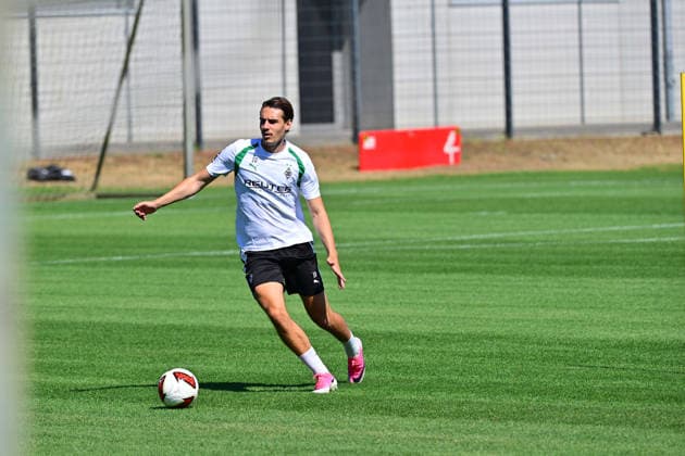 28.07.2026; Moenchengladbach; Fussball, Herren, Saison 2026 2027, Training Borussia Moenchengladbach Florian Neuhaus (Gladbach) DFL regulations prohibit any use of photographs as image sequences and or quasi-video. ista-Borussia-Park NRW Deutschland *** July 28, 2026, Mönchengladbach, Soccer, Men s, 2026–2027 Season, Borussia Mönchengladbach Training, Florian Neuhaus, Gladbach. DFL regulations prohibit any use of photographs as image sequences and or quasi-video content at Borussia Park, North Rhine-Westphalia, Germany