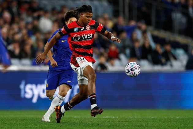 SOCCER CHELSEA WANDERERS, Panashe Madanha of the Wanderers controls the ball during the Sydney Super Cup match between Chelsea FC and the Western Sydney Wanderers FC at Accor Stadium in Sydney, Tuesday, July 28, 2026. ( NO ARCHIVING, EDITORIAL USE ONLY SYDNEY NEW SOUTH WALES AUSTRALIA  Copyright: xMARKxEVANSx 20260728115976408462