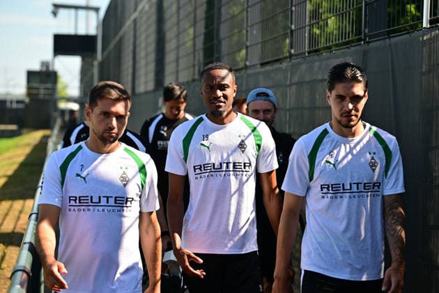28.07.2026; Moenchengladbach; Fussball, Herren, Saison 2026 2027, Training Borussia Moenchengladbach v. li. Kevin Stoeger (Gladbach), Nathan Ngoumou (Gladbach), Kevin Diks (Gladbach) DFL regulations prohibit any use of photographs as image sequences and or quasi-video. ista-Borussia-Park NRW Deutschland *** July 28, 2026, Mönchengladbach Soccer, Men s, 2026–2027 season, Borussia Mönchengladbach training: (from left) Kevin Stoeger (Gladbach), Nathan Ngoumou (Gladbach), Kevin Diks (Gladbach). DFL regulations prohibit any use of photographs as image sequences and or quasi-video content at Borussia Park, North Rhine-Westphalia, Germany