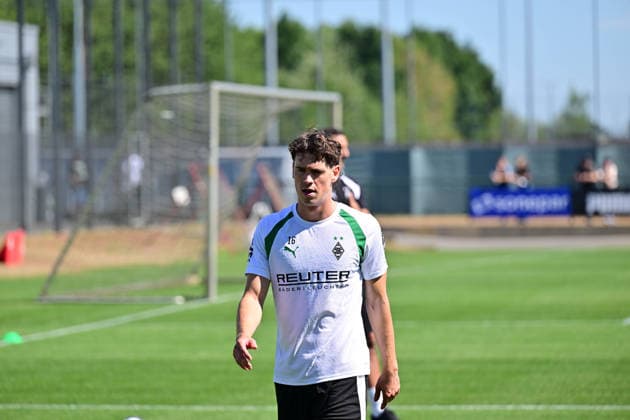 28.07.2026; Moenchengladbach; Fussball, Herren, Saison 2026 2027, Training Borussia Moenchengladbach Philipp Sander (Gladbach) DFL regulations prohibit any use of photographs as image sequences and or quasi-video. ista-Borussia-Park NRW Deutschland *** July 28, 2026, Mönchengladbach, Soccer, Men s, 2026–2027 Season, Borussia Mönchengladbach Training, Philipp Sander, Gladbach. DFL regulations prohibit any use of photographs as image sequences and or quasi-video content at Borussia Park, NRW, Germany