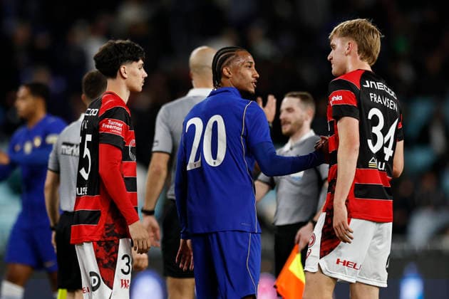 SOCCER CHELSEA WANDERERS, Joao Pedro of Chelsea shakes hands with Ricky Fransen of the Wanderers after the Sydney Super Cup match between Chelsea FC and the Western Sydney Wanderers FC at Accor Stadium in Sydney, Tuesday, July 28, 2026. ( NO ARCHIVING, EDITORIAL USE ONLY SYDNEY NEW SOUTH WALES AUSTRALIA  Copyright: xMARKxEVANSx 20260728168046872698