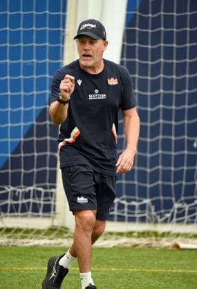 Brad Davis - Edinburgh Rugby Defence Coach. Edinburgh Rugby training, Oriam Sports complex, Edinburgh, Scotland, UK - 28 Jul 2026Edinburgh Oriam Sports complex Scotland United Kingdom  Copyright: xGibson Fotosport Shutterstockx 17020775d