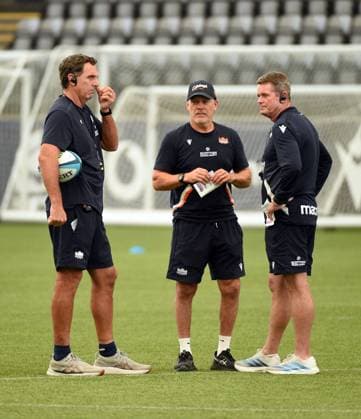 (L to R) Tim Sampson - Edinburgh Rugby attack coach, Brad Davis - Edinburgh Rugby Defence Coach and Sean Everitt - Edinburgh Rugby head coach. Edinburgh Rugby training, Oriam Sports complex, Edinburgh, Scotland, UK - 28 Jul 2026Edinburgh Oriam Sports complex Scotland United Kingdom  Copyright: xGibson Fotosport Shutterstockx 17020775o