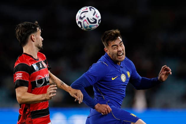 SOCCER CHELSEA WANDERERS, Aaron Anselmino of Chelsea heads the ball during the Sydney Super Cup match between Chelsea FC and the Western Sydney Wanderers FC at Accor Stadium in Sydney, Tuesday, July 28, 2026. ( NO ARCHIVING, EDITORIAL USE ONLY SYDNEY NEW SOUTH WALES AUSTRALIA  Copyright: xMARKxEVANSx 20260728135140248656
