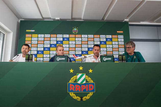 SOCCER - UEFA ECL, Rapid vs Santa Coloma VIENNA,AUSTRIA,28.JUL.26 - SOCCER - UEFA Conference League, qualification, SK Rapid Wien vs FC Santa Coloma, preview, press conference, PK, Pressekonferenz Rapid. Image shows sporting director Markus Katzer, head coach Johannes Hoff Thorup, CEO Steffen Hofmann and press officer Peter Klinglmuller (Rapid)  GEPAxpictures xGabrielxLopez