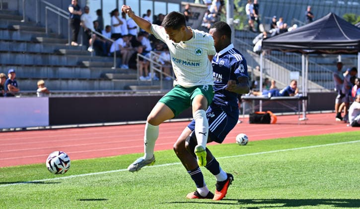 28.07.2026 - Fussball - Saison 2026 2027 - Testspiel Freundschaftsspiel Vorbereitungsspiel - Paris FC - SpVgg Greuther Fürth ( Kleeblatt ) - - Sportfoto Zink - xwoxzix - regulations prohibit any use of photographs as image sequences and or quasi-video - only for editorial use - Shinta Appelkamp (8, SpVgg Greuther Fürth ) Ataide da Silva Otavio (6, Paris FC) *** July 28, 2026 Soccer Season 2026–2027 Exhibition Match Friendly Match Preseason Match Paris FC vs. SpVgg Greuther Fürth Kleeblatt Sports Photo by Zink xwoxzix; regulations prohibit any use of photographs as image sequences and or quasi-video; for editorial use only. Shinta AppelMatch 8, SpVgg Greuther Fürth, Ataide da Silva Otavio 6, Paris FC