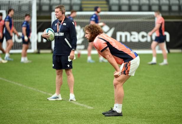 Alec Hepburn - Edinburgh Rugby prop (R) and Sean Everitt - Edinburgh Rugby Head coach. Edinburgh Rugby training, Oriam Sports complex, Edinburgh, Scotland, UK - 28 Jul 2026Edinburgh Oriam Sports complex Scotland United Kingdom  Copyright: xGibson Fotosport Shutterstockx 17020775af