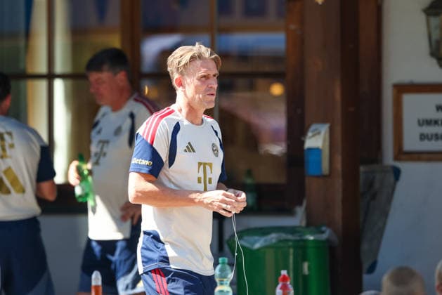 Christoph Freund (FC Bayern Muenchen, Sportdirektor), GER, Oeffentliches Training, FC Bayern Muenchen, Fussball, Saison 2026 2027, 28.07.2026, GER, Oeffentliches Training, FC Bayern Muenchen, Fussball, Saison 2026 2027, 28.07.2026 Rottach-Egern *** Christoph Freund, FC Bayern Munich, Sporting Director, GER, Open Training Session, FC Bayern Munich, Soccer, 2026–2027 Season, July 28, 2026, GER, Open Practice, FC Bayern Munich, Soccer, 2026–2027 Season, July 28, 2026, Rottach-Egern Copyright: xEibner-Pressefoto JennixMaulx EP_JML