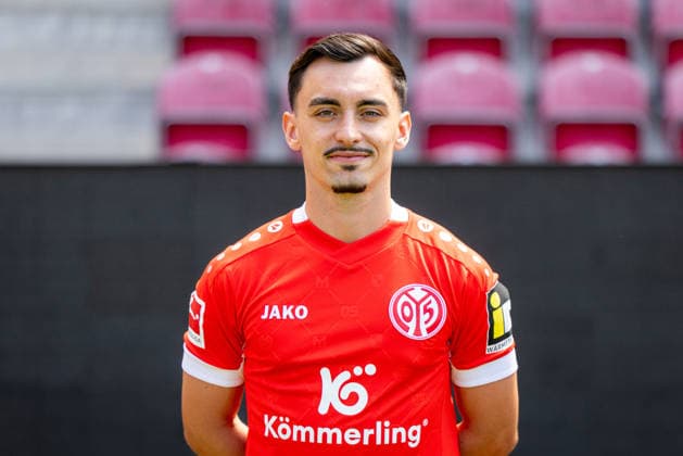 Fussball - Porträttermin 2026 2027 - 1. FSV Mainz 05 - 23.07.26, Paul Nebel - 1. FSV Mainz 05, 1.BL, Porträttermin 2026 2027, - *** Soccer Profile Session 2026 2027 1 FSV Mainz 05 23 07 26, Paul Nebel 1 FSV Mainz 05, 1 Bundesliga, Profile Session 2026 2027,
