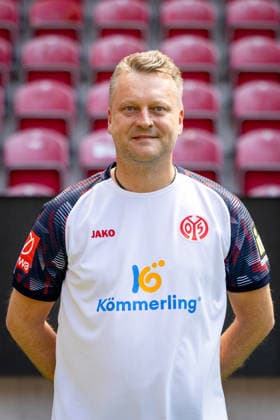 Fussball - Porträttermin 2026 2027 - 1. FSV Mainz 05 - 23.07.26, Darius Salbert (Teammanager) - 1. FSV Mainz 05, 1.BL, Porträttermin 2026 2027, - *** Soccer Profile Session 2026 2027 1 FSV Mainz 05 23 07 26, Darius Salbert, Team Manager 1 FSV Mainz 05, 1 Bundesliga, Profile Session 2026 2027,