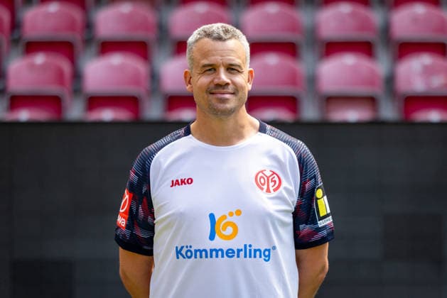 Fussball - Porträttermin 2026 2027 - 1. FSV Mainz 05 - 23.07.26, Steffen Tröster (Leitung Physiotherapie) - 1. FSV Mainz 05, 1.BL, Porträttermin 2026 2027, - *** Soccer Profile Session 2026–2027 1 FSV Mainz 05 23 07 26, Steffen Tröster, Head of Physical Therapy at 1 FSV Mainz 05, 1st Bundesliga, Profile Session 2026–2027,