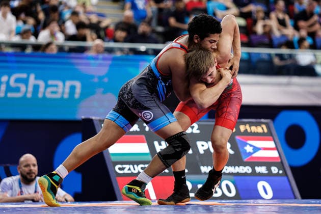U17, U 17 Wrestling World Championships 71kg GR - Ervin Czuczor (HUN) df. David Maldonado Melendez (PUR) *** U17 Wrestling World Championships, 71 kg Greco-Roman: Ervin Czuczor (HUN) defeated David Maldonado Melendez (PUR) Copyright: xKostadinxAndonovx UWW-U17-WC-BAKU-2026