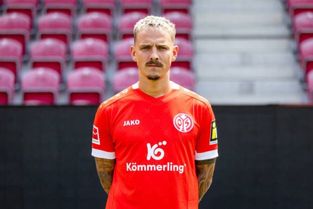 Fussball - Porträttermin 2026 2027 - 1. FSV Mainz 05 - 23.07.26, Phillip Tietz - 1. FSV Mainz 05, 1.BL, Porträttermin 2026 2027, - *** Soccer Profile Session 2026 2027 1 FSV Mainz 05 23 07 26, Phillip Tietz 1 FSV Mainz 05, 1 Bundesliga, Profile Session 2026 2027,