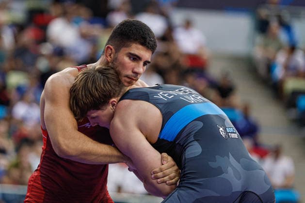 U17, U 17 Wrestling World Championships 92kg GR - Hlib Yevsieiev (UKR) df. Zohrab Safarov (AZE) *** U17 Wrestling World Championships, 92 kg Greco-Roman: Hlib Yevsieiev (UKR) defeated Zohrab Safarov (AZE) Copyright: xKostadinxAndonovx UWW-U17-WC-BAKU-2026