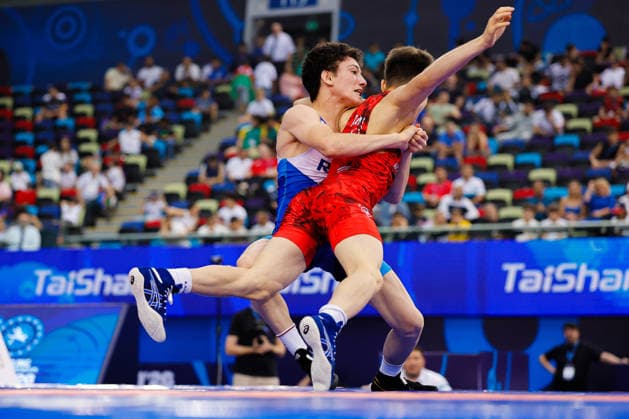 U17, U 17 Wrestling World Championships 48kg GR - Soltan Iusupov (RUS) df. Ali Almas (KAZ) *** U17 Wrestling World Championships, 48 kg Greco-Roman: Soltan Iusupov (RUS) defeated Ali Almas (KAZ) Copyright: xKostadinxAndonovx UWW-U17-WC-BAKU-2026