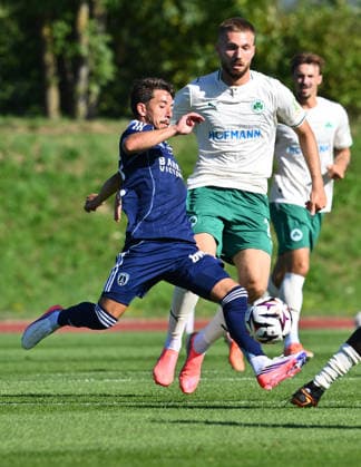 28.07.2026 - Fussball - Saison 2026 2027 - Testspiel Freundschaftsspiel Vorbereitungsspiel - Paris FC - SpVgg Greuther Fürth ( Kleeblatt ) - - Sportfoto Zink - xwoxzix - regulations prohibit any use of photographs as image sequences and or quasi-video - only for editorial use - Maxime Lopez (20, Paris FC) Doni Edon Arifi (28, SpVgg Greuther Fürth ) *** July 28, 2026 Soccer Season 2026–2027 Exhibition Match Friendly Match Preseason Match Paris FC SpVgg Greuther Fürth Kleeblatt Sports Photo Zink xwoxzix Regulations prohibit any use of photographs as image sequences and or quasi-video; for editorial use only. Maxime Lopez 20, Paris FC; Doni Edon Arifi, 28, SpVgg Greuther Fürth
