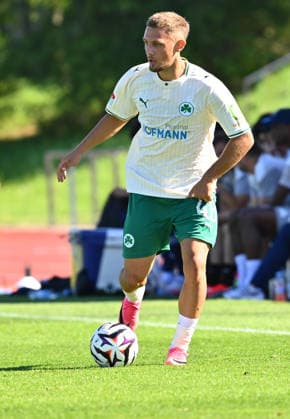 28.07.2026 - Fussball - Saison 2026 2027 - Testspiel Freundschaftsspiel Vorbereitungsspiel - Paris FC - SpVgg Greuther Fürth ( Kleeblatt ) - - Sportfoto Zink - xwoxzix - regulations prohibit any use of photographs as image sequences and or quasi-video - only for editorial use - Jakob Krautkrämer (48, SpVgg Greuther Fürth ) Freisteller Einzelbild *** July 28, 2026 Soccer Season 2026–2027 Exhibition Match Friendly Match Preseason Match Paris FC SpVgg Greuther Fürth Kleeblatt Sports Photo Zink xwoxzix Regulations prohibit any use of photographs as image sequences and or quasi-video; for editorial use only Jakob Krautkrämer 48, SpVgg Greuther Fürth, cropped single image