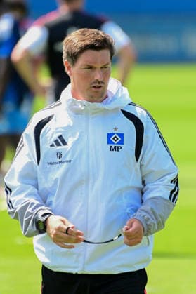 Trainer Merlin Polzin ( HSV ) Deutschland , Hamburg , Trainingsgelände am Volkspark Fussball , 1. Bundesliga , Training des HSV *** Coach Merlin Polzin, HSV Germany, Hamburg, Volkspark Soccer Training Facility, Bundesliga 1, HSV Training