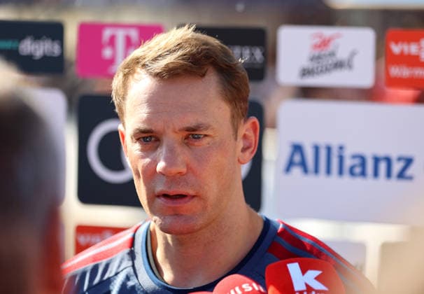 Fussball, Herren, Bundesliga, Saison 2026 2027, FC Bayern München, Training, Trainingslager, Rottach-Egern Manuel Neuer (FC Bayern München) beim Interview, Kopf, Portrait *** Soccer, Men s, Bundesliga, 2026–2027 Season, FC Bayern Munich, Training, Training Camp, Rottach Egern, Manuel Neuer of FC Bayern Munich during an interview, Headshot, Portrait