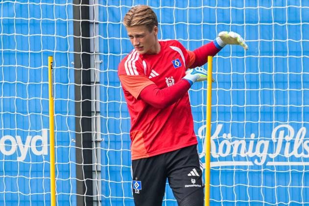 Sander Tangvik ( HSV ) Deutschland , Hamburg , Trainingsgelände am Volkspark Fussball , 1. Bundesliga , Training des HSV *** Sander Tangvik, HSV Germany, Hamburg, Volkspark Soccer Training Facility, Bundesliga 1, HSV Training