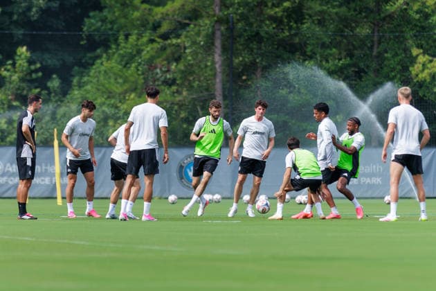 CHARLOTTE, NORTH CAROLINA - JULY 27, 2026: Thomas Müller of the MLS, Fussball Herren, USA All-Stars defends during the 2026 MLS All-Star training at the Atrium Health Performance Park in Charlotte, North Carolina. (Photo by Dennis Rojas Di Sports Photo Agency) Charlotte Atrium Health Performance Park North Carolina Copyright: xDennisxRojasx
