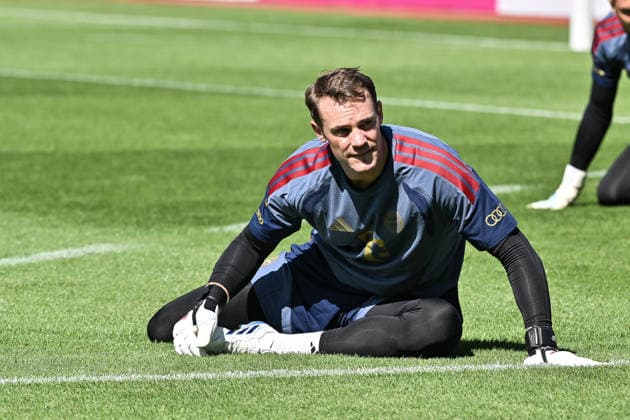Training FC Bayern Muenchen, 28.07.2026 ROTTACH-EGERN, GERMANY - 28. JULY: im Bild Manuel NEUER während der Trainingseinheit am Tengernsee *** FC Bayern Munich Training, July 28, 2026, Rottach-Egern, Germany. Pictured: Manuel Neuer during the training session at Lake Tengern Copyright: xBEAUTIFULxSPORTS Goldbergx
