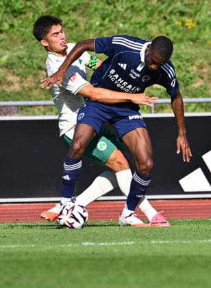 28.07.2026 - Fussball - Saison 2026 2027 - Testspiel Freundschaftsspiel Vorbereitungsspiel - Paris FC - SpVgg Greuther Fürth ( Kleeblatt ) - - Sportfoto Zink - xwoxzix - regulations prohibit any use of photographs as image sequences and or quasi-video - only for editorial use - Aaron Keller (11, SpVgg Greuther Fürth ) Adama Camara (17, Paris FC) *** July 28, 2026 Soccer Season 2026–2027 Exhibition Match Friendly Match Preseason Match Paris FC SpVgg Greuther Fürth Kleeblatt Sports Photo Zink xwoxzix Regulations prohibit any use of photographs as image sequences and or quasi-video; for editorial use only. Aaron Keller 11, SpVgg Greuther Fürth Adama Camara 17, Paris FC