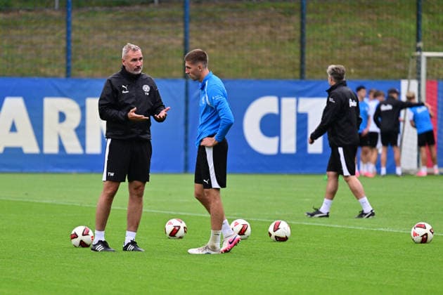 28.07.2026, Fußball, Herren, 2.BL, Saison 2026 2027, Training Holstein Kiel Trainer Tim Walter mit Marko Ivezic Kiel, Projensdorf Projensdorf, Trainigsplatz Schleswig-Holstein Deutschland *** July 28, 2026, Soccer, Men s, 2nd Division, 2026–2027 Season, Holstein Kiel Training: Coach Tim Walter with Marko Ivezic, Kiel, Projensdorf, Projensdorf, Training Field, Schleswig-Holstein, Germany