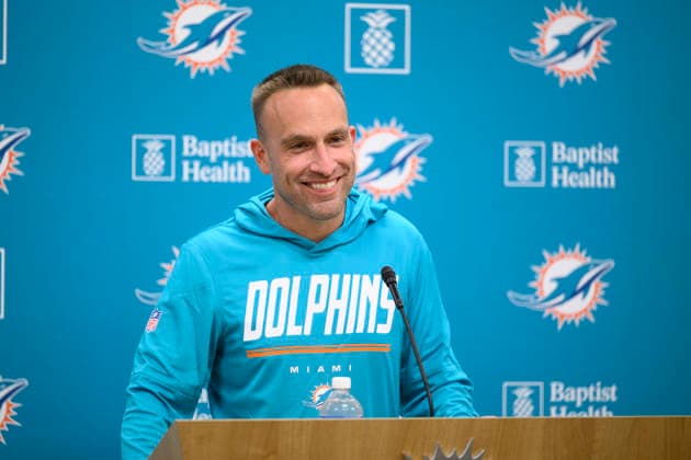 MIAMI GARDENS, FL - JULY 28: Miami Dolphins head coach Jeff Hafley smiles as he speaks to the media during the Miami Dolphins Training Camp on August 28, 2026, at the Baptist Health Training Complex in Miami Gardens, FL. (Photo by Doug Murray Icon Sportswire) NFL, American Football Herren, USA JUL 28 Dolphins Training Camp EDITORIAL USE ONLY Icon79626072801