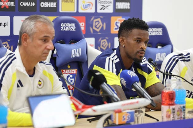 Fenerbahce press conference, PK, Pressekonferenz in Poland ZABRZE, POLAND - JULY 28: Coach Ismail Kartal (L) and Nelson Semedo (R) of Fenerbahce speak during a press conference ahead of the UEFA Champions League second qualifying round match between Gornik Zabrze and Fenerbahce at Arena Zabrze in Zabrze, Poland on July 28, 2026. Jakub Porzycki Anadolu Zabrze Poland. Editorial use only. Please get in touch for any other usage.  Copyright: x2026xAnadoluxJakubxPorzyckix